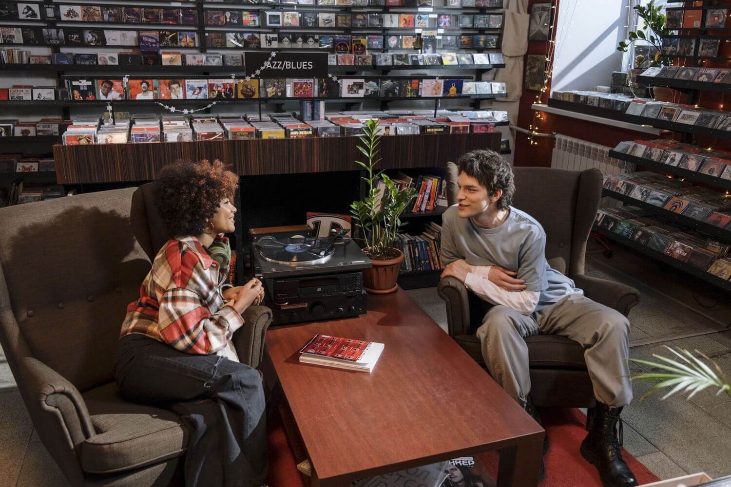 music store image near Signature Music Row - downtown Nashville apartments - pexels cottonbro studio 6863608